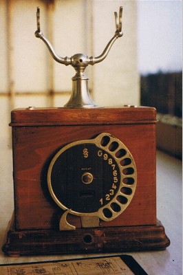 Suche alte Telefone