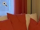 Couch und Tisch - Vorschaubild 1
