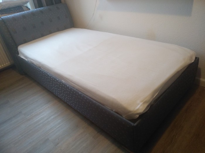 RUF-Bett mit Bettkasten