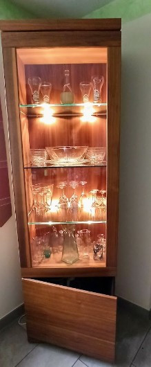 Esszimmer Nussbaum massiv 500  VB