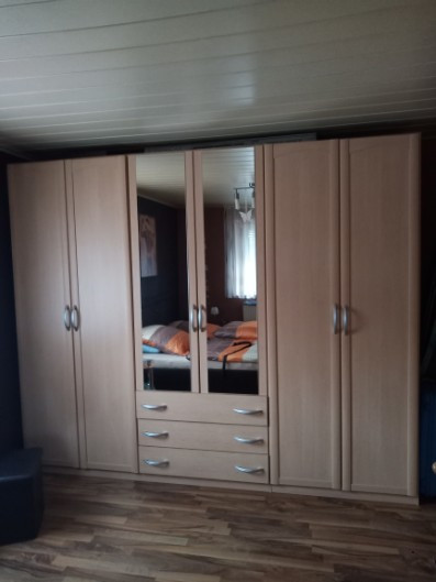 Schlafzimmer komplett oder einzeln zu verkaufen